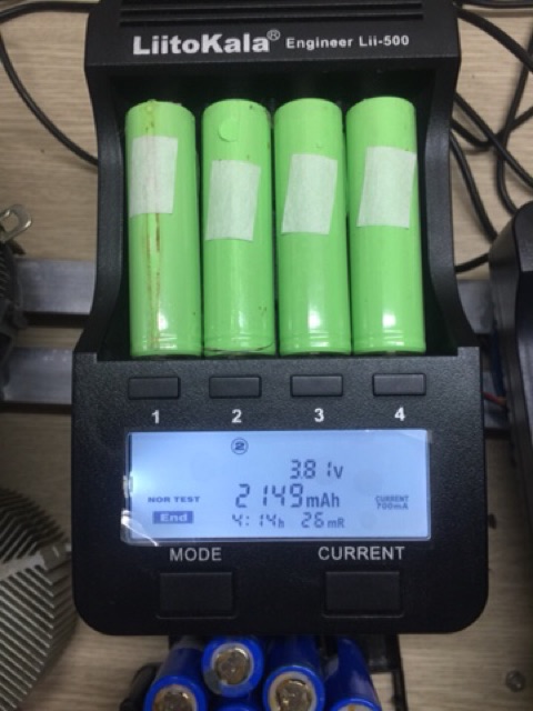 Pin 18650 dung lượng 2200mAh ( pin cũ tháo máy)