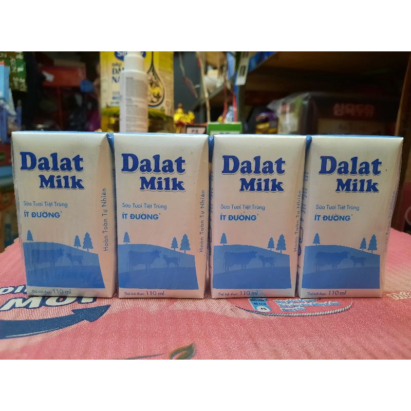 Lốc 4 hộp sữa tươi tiệt trùng Dalat Milk ít đường 110ml
