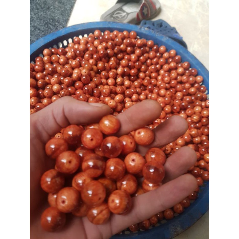 Vòng tay gỗ huyết long 12m m -dung322