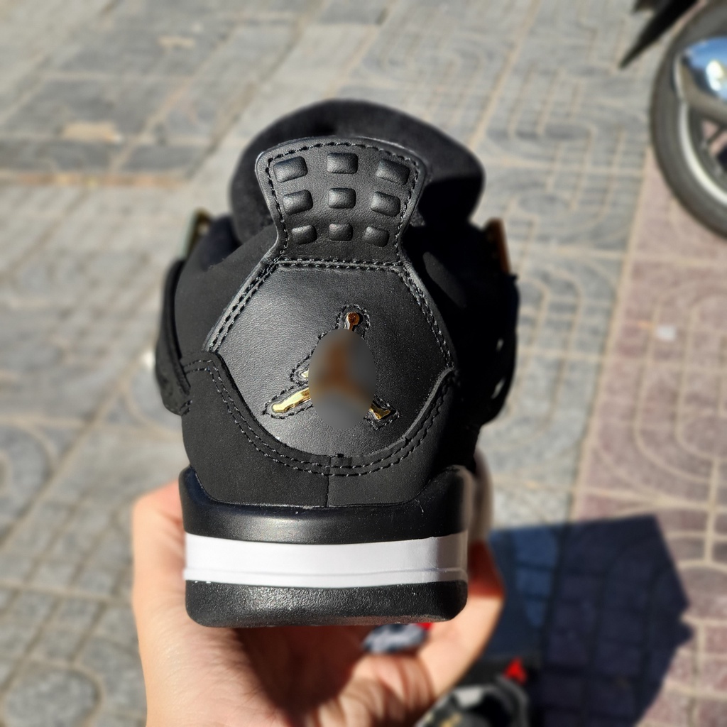 Giày thể thao cổ cao Jordan 4 nam nữ màu đen trắng royalty, Giày bóng rổ đẹp giá rẻ, Sneaker cao cổ retro black