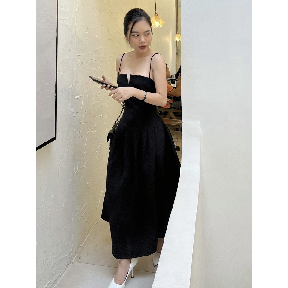 V11 - Váy 2s xẻ V