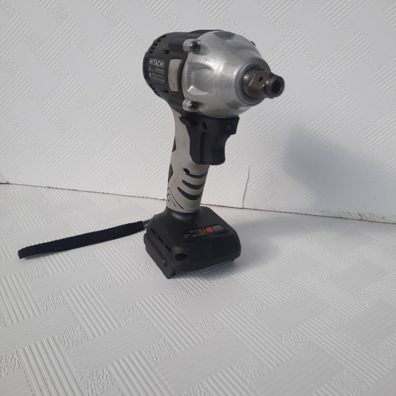 Máy siết bulong hitachi