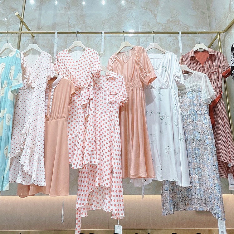 Áo thun IELGY phối khóa kéo năng động màu ngẫu nhiên cho nữ