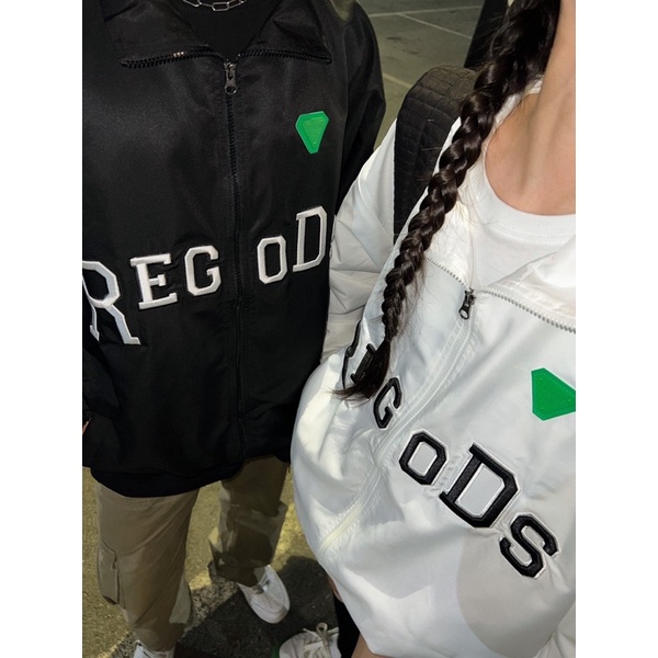 Áo Khoác dù thêu Logo SS2 Regods Unisex Form Rộng ( JACKET LOGO SS2)