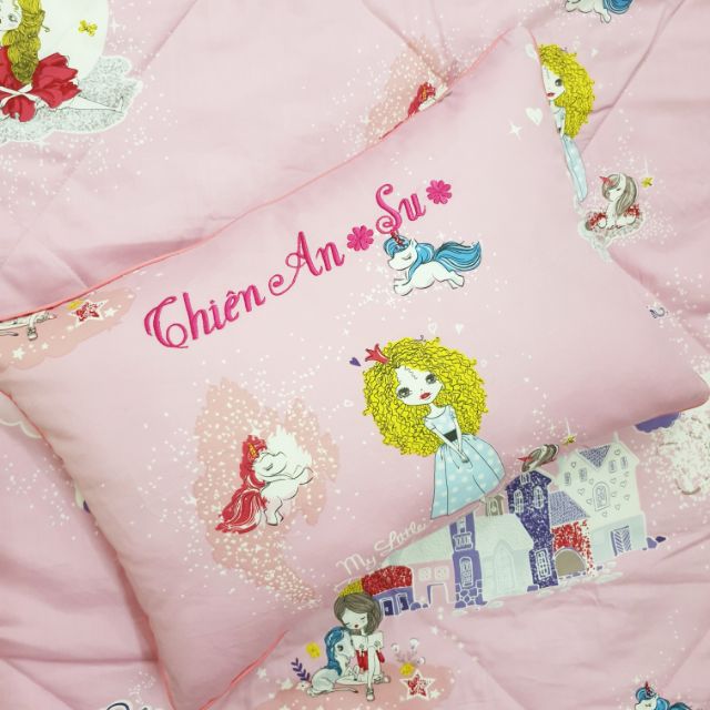 Set chăn gối đi học THÊU tên bé mẫu Princess and pony