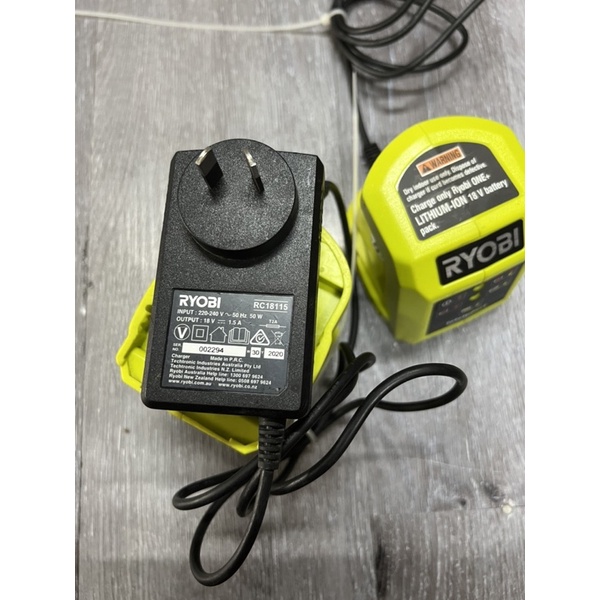 Sạc pin ryobi 18v