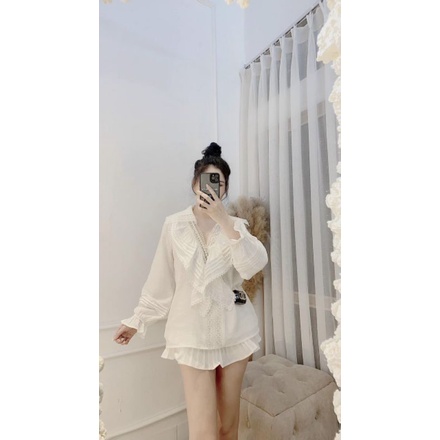 Áo sơmi cổ bèo ren