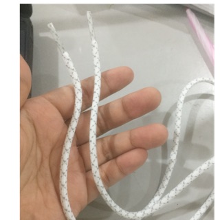 Dây giầy tròn vân trắng điểm ghi
