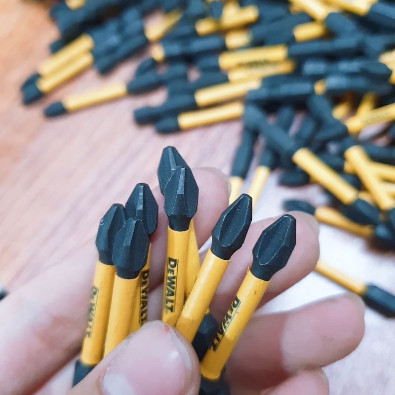 Mũi Bắn Vít Dewalt PH2, PH1 5cm Đen Nhập Mỹ