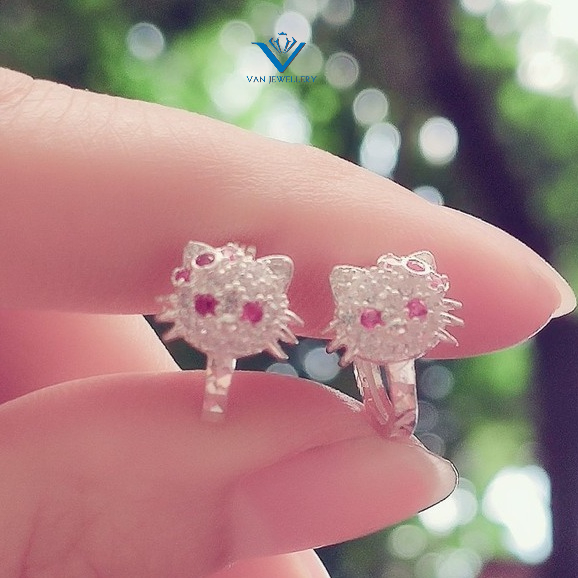 Bông tai bạc bông cài mèo hello kitty đính đá trắng nhỏ điểm nơ hồng cho bé Van Jewelry V10589