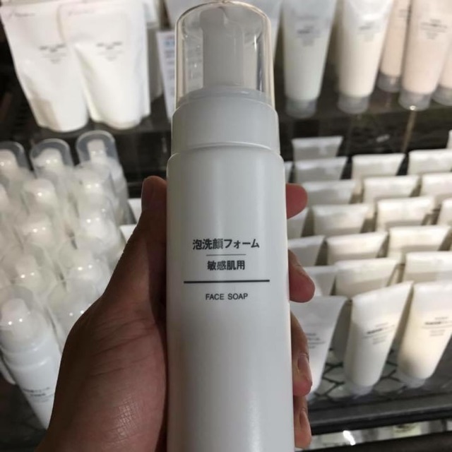Sữa rửa mặt tạo bọt Muji
