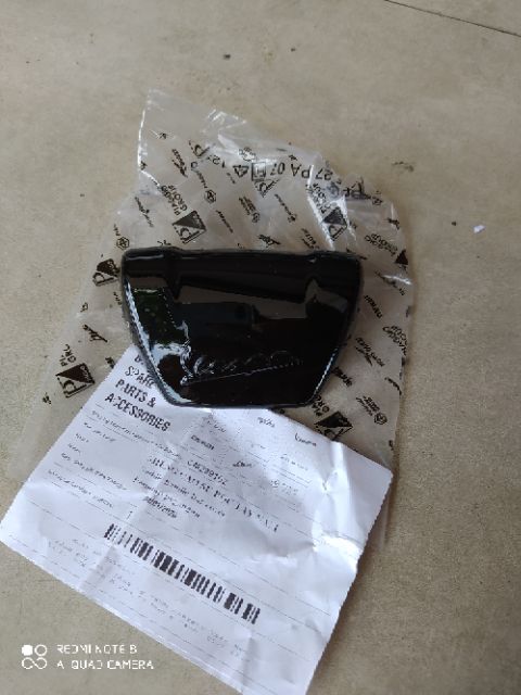 Chụp xi tay xách Vespa Sprint