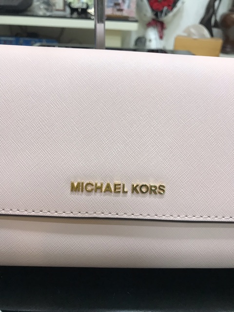 Set Michael Kors màu hồng nude