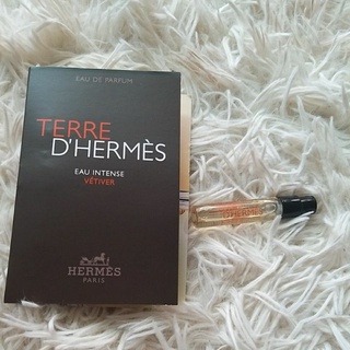 Vial nước hoa d'hermes terre eau intense vetiver 2ml