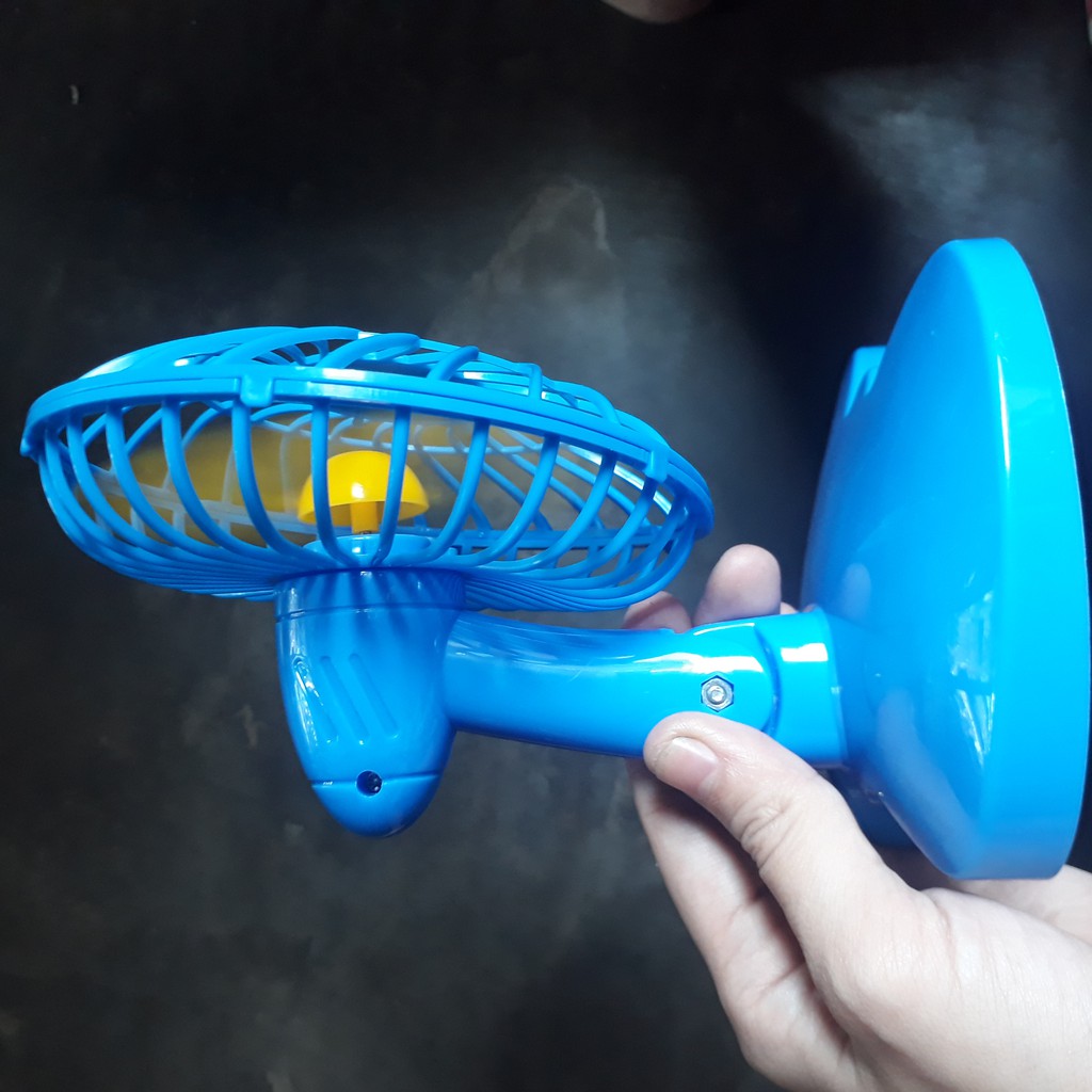 Quạt mini để bàn lực quay siêu mạnh có đèn tặng pin có video