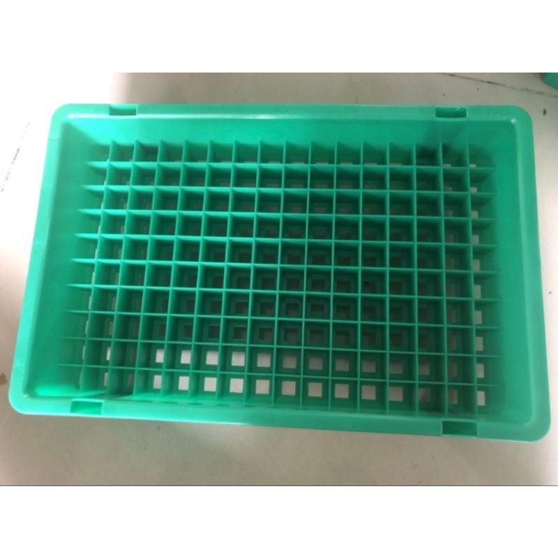 Khay để được 160cell pin 18650