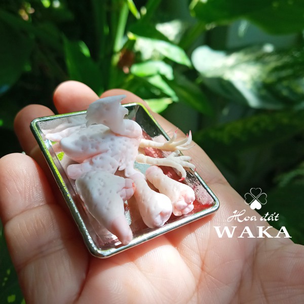 Mô Hình Khay Thịt Gà Nguyên Con 1/12 - Đất Sét Cao Cấp
