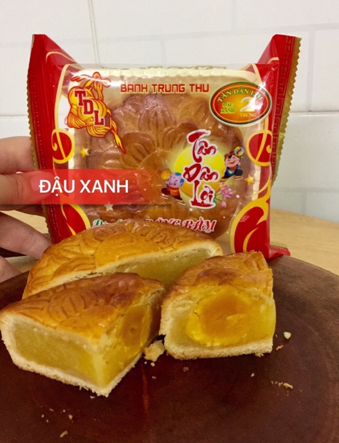 [SG sẵn ] Bánh trung thu cổ truyền ( 200gram 2 trứng muối)