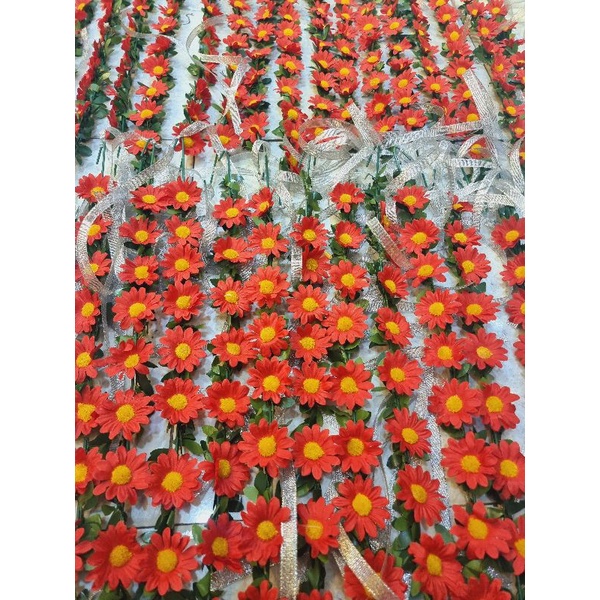 Vòng hoa kỷ yếu mẫu mới
