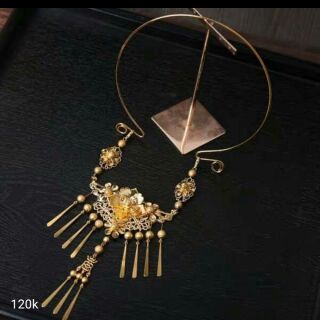Kiềng cổ trang quý tộc