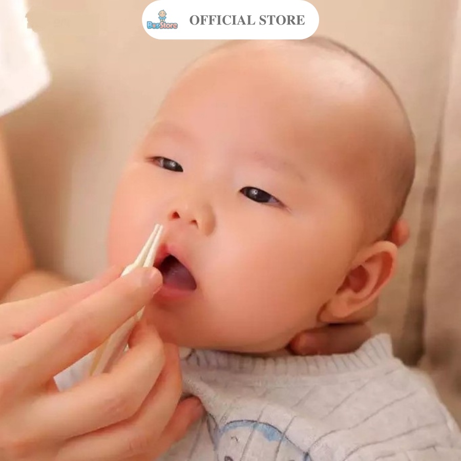 Nhíp gắp vệ sinh tai, mũi, rốn an toàn cho bé
