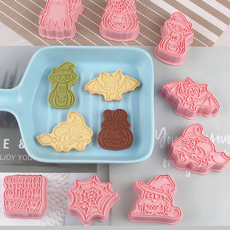 Set 8 Khuôn Cắt Bánh Quy 3D Chủ Đề Halloween