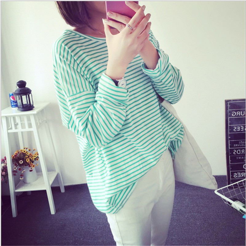 Áo form rộng dài tay họa tiết sọc ngang trẻ trung dành cho nữ