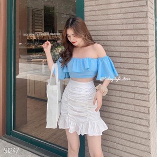 Set áo trễ vai và chân váy nhún dễ thương