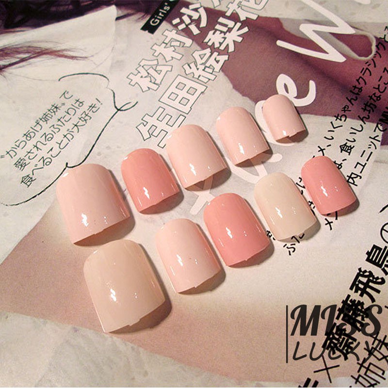 Bộ móng tay giả thời trang cho nữ