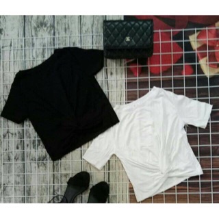 Áo croptop xoắn bụng