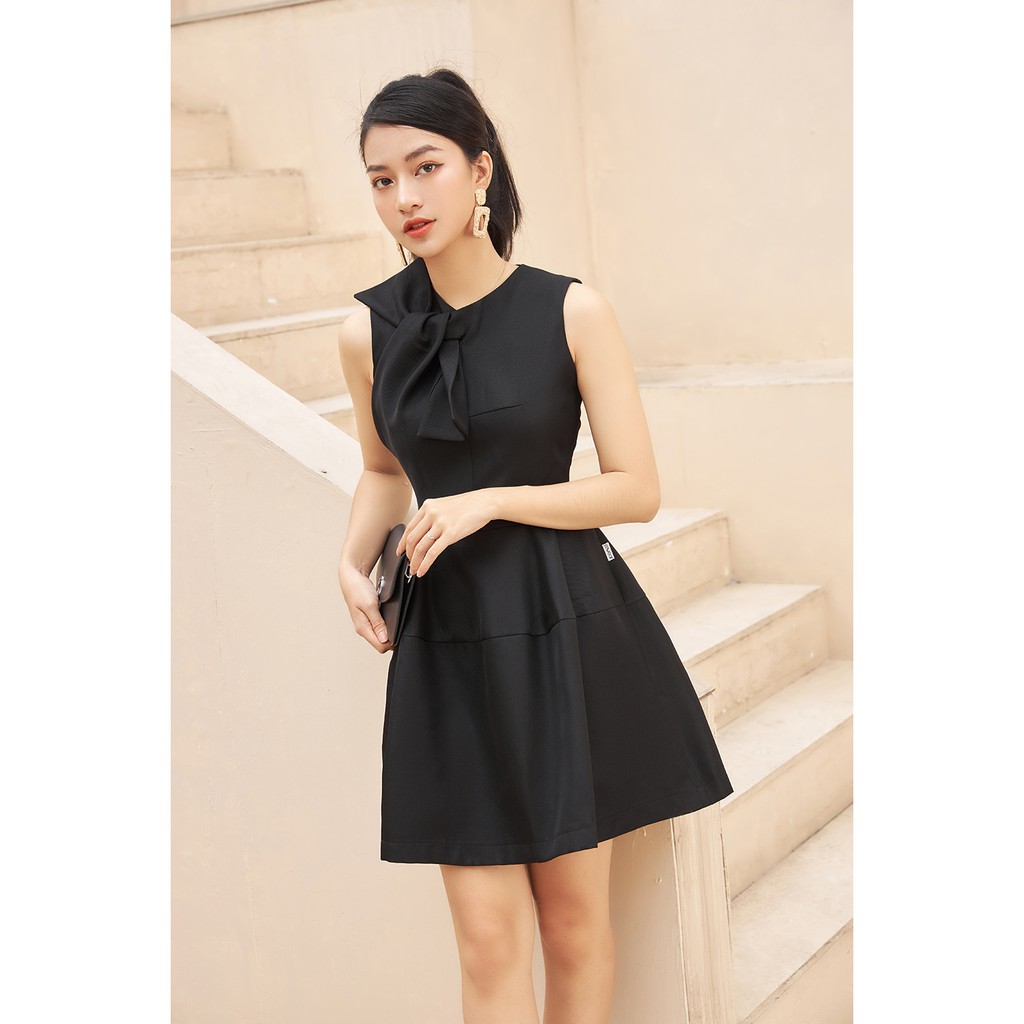 Đầm Xòe Xoắn Nơ Cổ 20 AGAIN DEW0575 | BigBuy360 - bigbuy360.vn