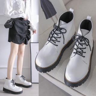 Giày boot nữ kiểu dáng dây buộc mới