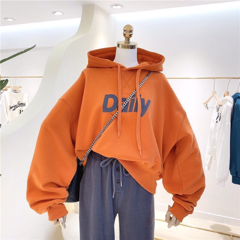 Áo hoddie dáng dài form rộng in chữ daily thời trang