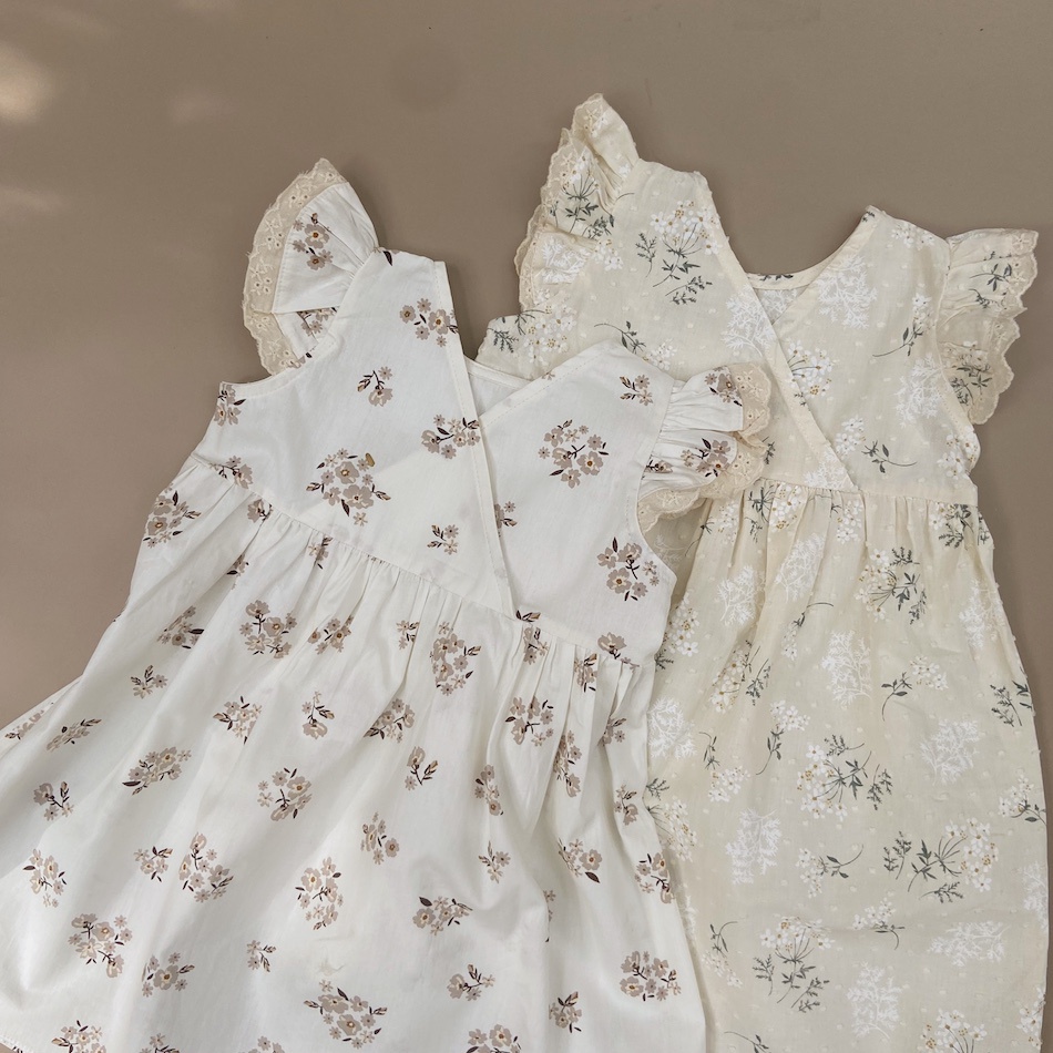 Váy cho bé (6 tháng - 4 tuổi) BERRYBABY dáng xòe babydoll cánh tiên phối ren, họa tiết hoa nhí nâu be xinh xắn - DANDELI