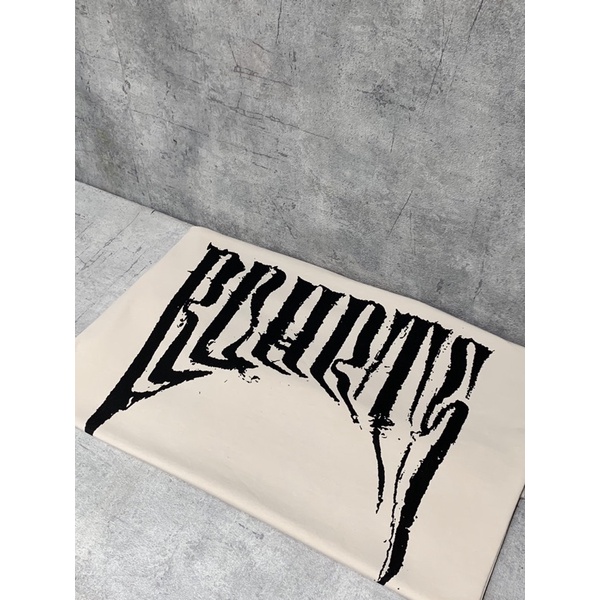 Áo thun form rộng Drip