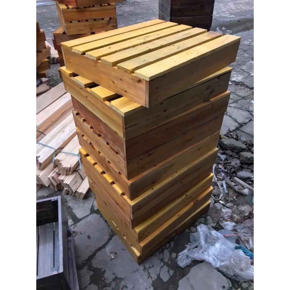 GIÁ TẠI XƯỞNG Giường Pallet - Giường gỗ - Giường xếp - Giường Hộp Pallet làm giường đã sơn chống mốc .