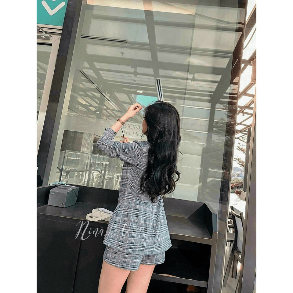 Set bộ 3 món, set áo vest nữ tay dài sọc caro mix quần sooc đùi kèm áo 2 dây dạo phố sang chảnh d