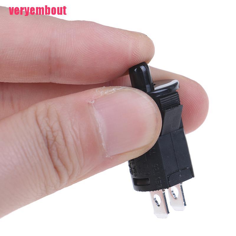 1 Công Tắc Đóng / Mở Cửa Tủ Thông Thường