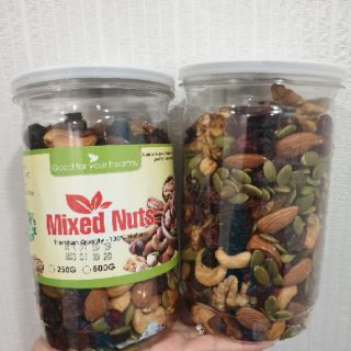 Hạt mix 7 vị nhân hạt và hoa quả sấy