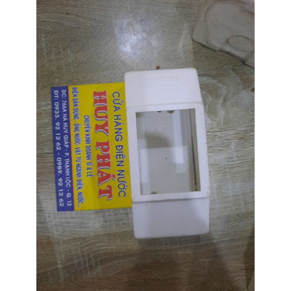 Hộp nổi đựng CB cóc,tép,2pha,3pha vĩnh hưng