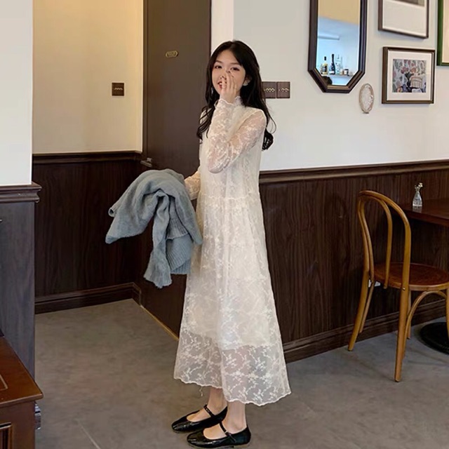 Đầm ren tiểu thư