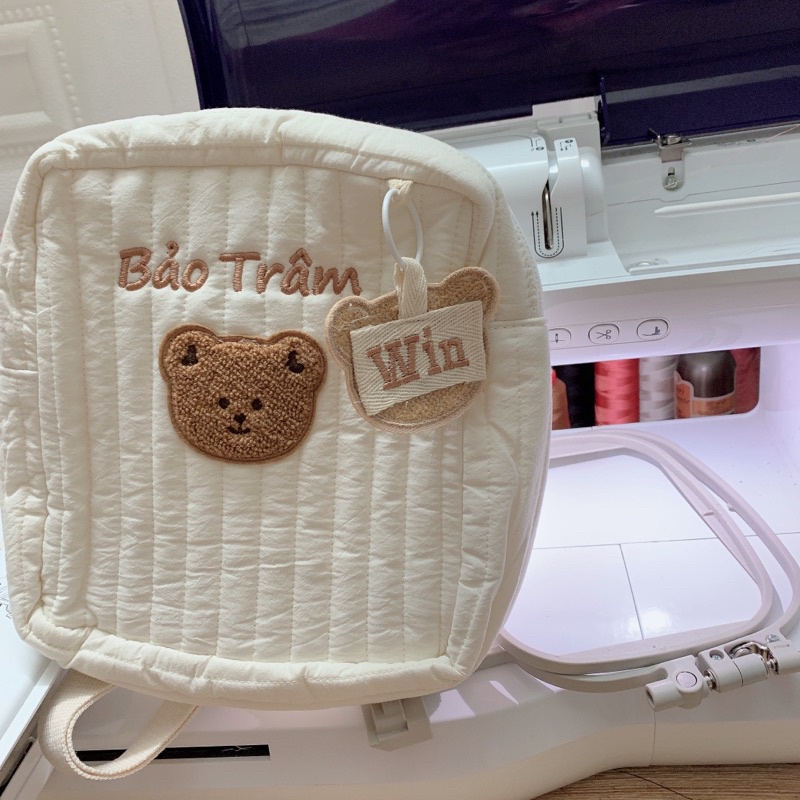 Nametag gấu thỏ thêu tên treo cặp cho bé 🤎