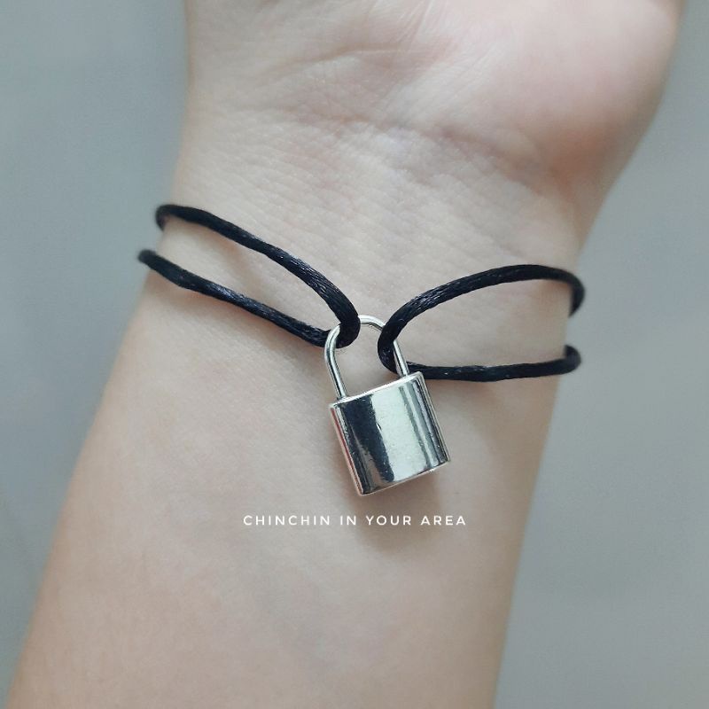 Vòng tay ổ khóa Cheap Moment Kim Taehyung