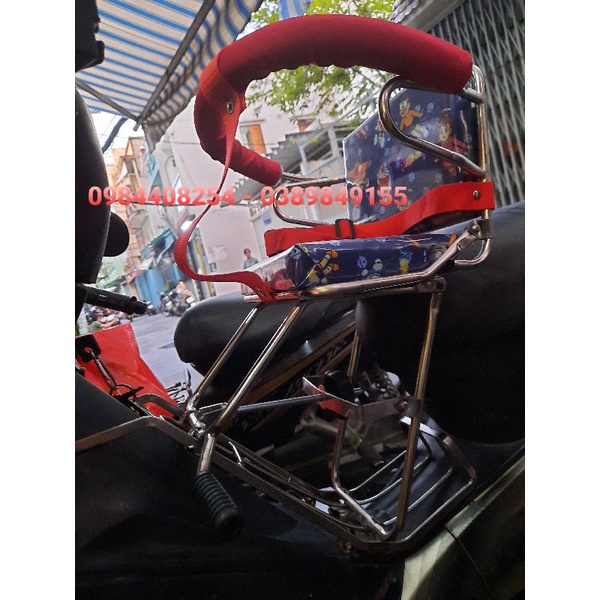 Ghế ngồi xe số cho bé có dựa vòng - đai