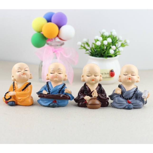 Bộ 4 tượng chú tiểu tụng kinh thư giãn