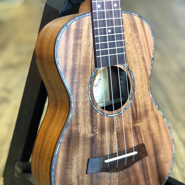 Đàn Ukulele Gỗ Koa Cao Cấp