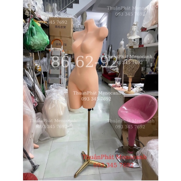 Manocanh bikini chân vàng đồng xịn sò