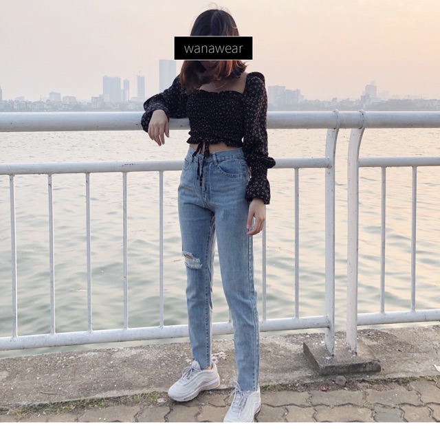 Quần baggy jean rách gối quần bò nữ lưng cao WANAWEAR Áo croptop trễ vai tay bồng hoa nhí xinh xắn hot trend