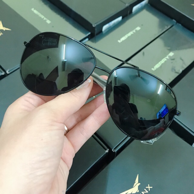 KÍNH LUENX XÁCH TAY MỸ