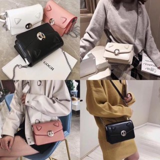 Túi da mịn khoá hình mặt heo 240k